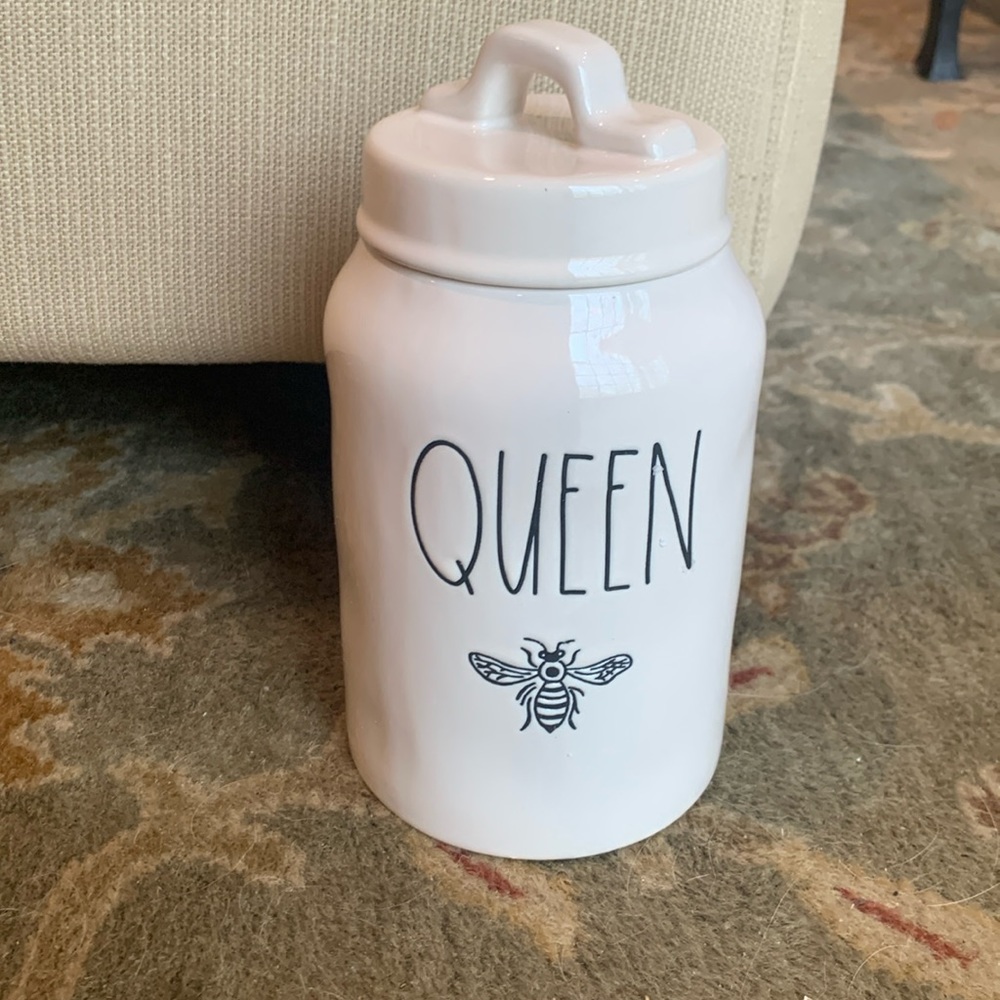 New Rae Dunn Queen Bee Canister